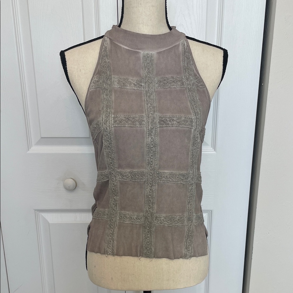 NWOT WILLOW & ROOT TAUPE AND GRAY PATTERNED TANK TOP. SIZE SMALL.